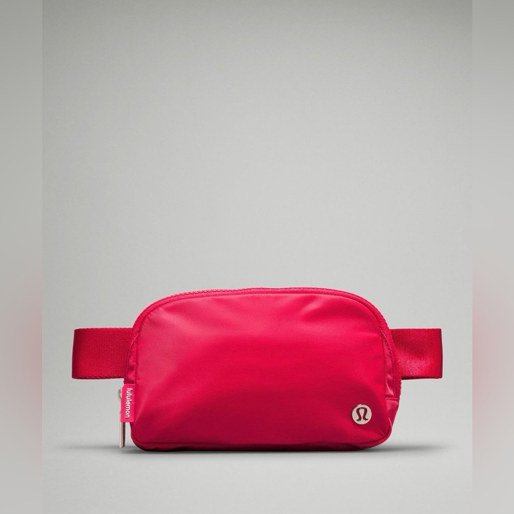NWT Lululemon belt bag
